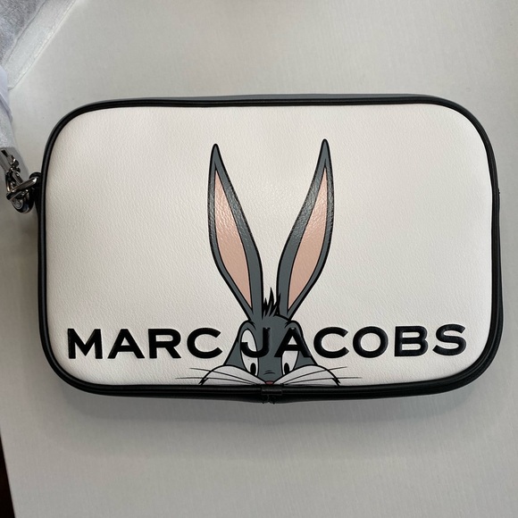 NWT Marc Jacobs Looney toons Bugs Bunny Camera Bag Crossbody - Picture 2 of 8